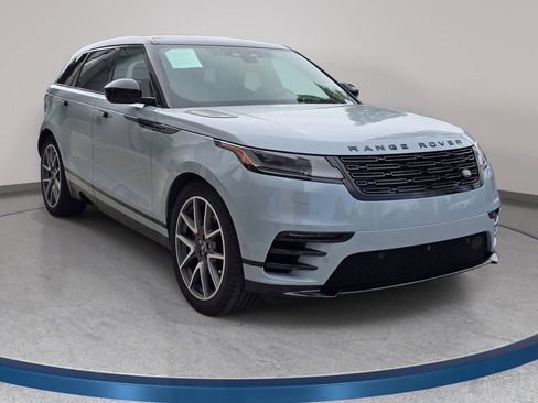 Certified 2025 Land Rover Range Rover Velar Dynamic SE AWD/4WD image 3