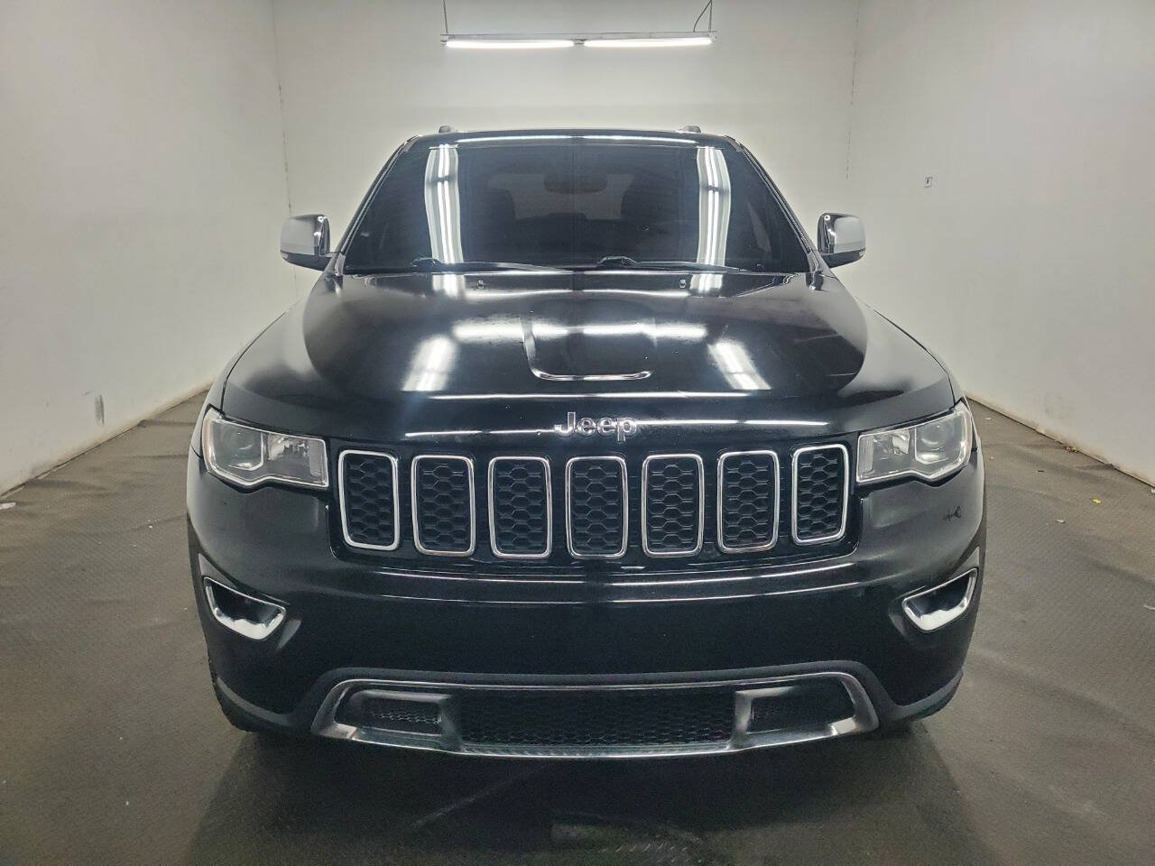 Used 2021 Jeep Grand Cherokee Limited w/ Luxury Group II AWD/4WD image 2