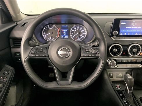 Used 2025 Nissan Sentra S FWD image 5
