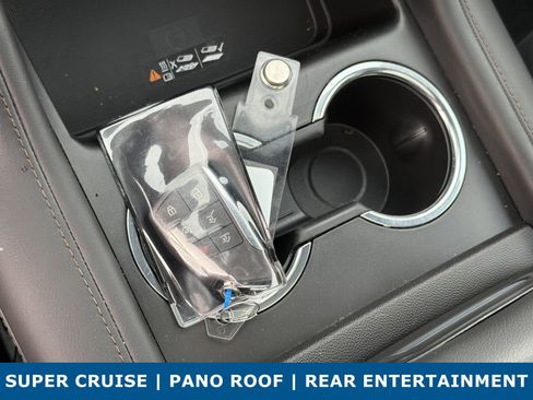 Used 2024 Chevrolet Tahoe High Country w/ Advanced Technology Package AWD/4WD image 38