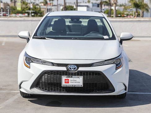 Certified 2022 Toyota Corolla LE FWD image 4