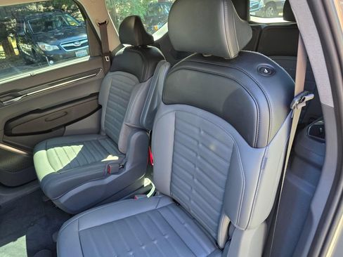 Certified 2024 Kia EV9 Land AWD/4WD image 18