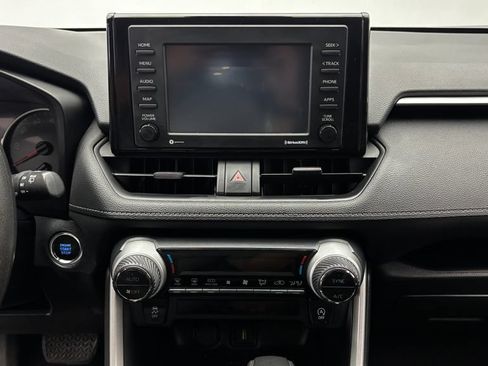 Used 2021 Toyota RAV4 XLE FWD image 18