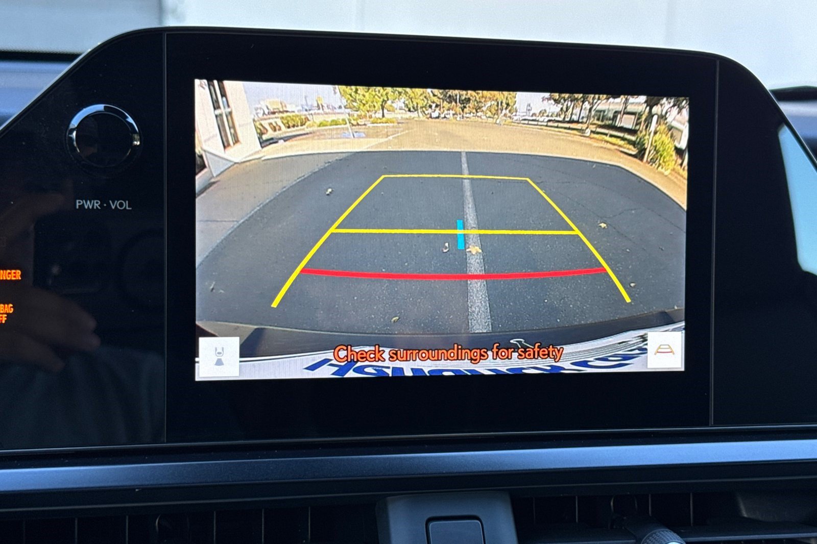 Certified 2025 Lexus UX 300h FWD w/ Accessory Package (Z2) image 25