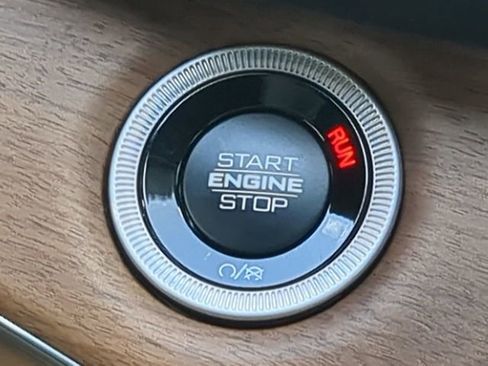 New 2025 Jeep Grand Cherokee Summit image 37