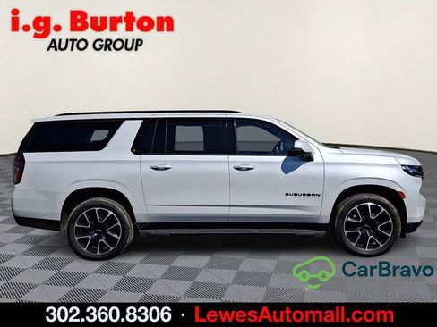 Used 2021 Chevrolet Suburban RST w/ Luxury Package AWD/4WD image 7