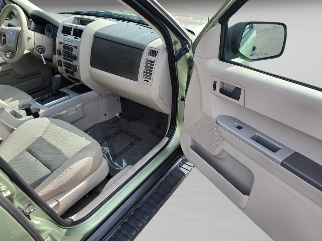 Used 2008 Ford Escape XLT AWD/4WD image 25