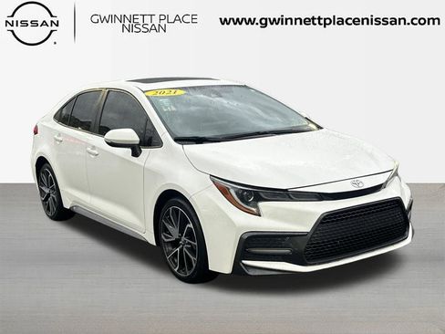 Used 2021 Toyota Corolla SE image 3