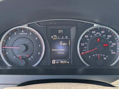 Used 2017 Toyota Camry SE FWD image 11