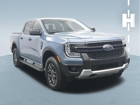 Used 2025 Ford Ranger XLT w/ Equipment Group 301A High AWD/4WD image 3