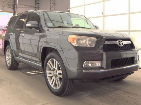 Used 2011 Toyota 4Runner Limited AWD/4WD image 4