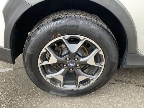 Used 2019 Subaru Crosstrek 2.0i Premium w/ Eyesight System image 14