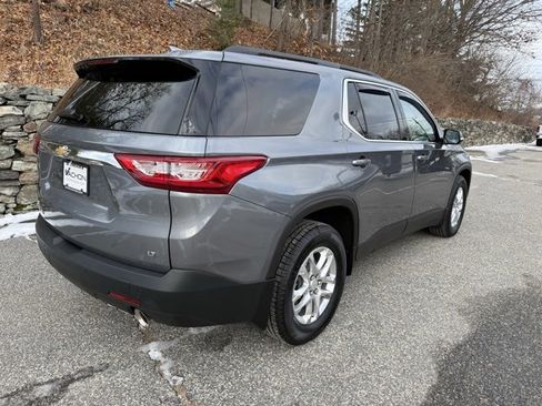 Used 2020 Chevrolet Traverse LT w/ Driver Confidence II Package image 9