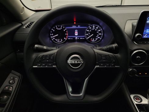 Used 2025 Nissan Sentra SV FWD image 22