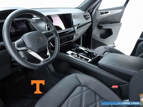 Used 2024 Volkswagen Atlas Cross Sport SE image 57