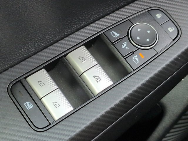 Used 2023 Mitsubishi Outlander SE AWD/4WD image 25