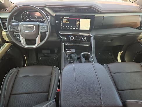 Used 2024 GMC Sierra 1500 Denali AWD/4WD image 15