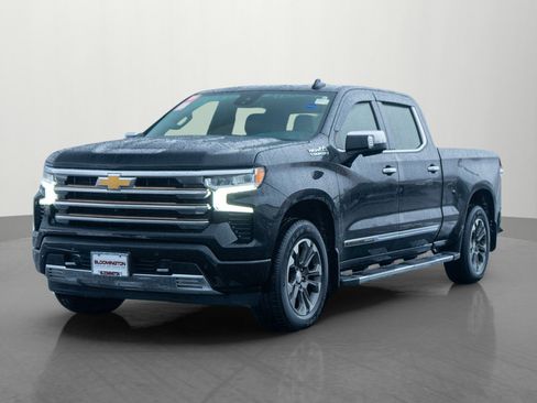 Used 2022 Chevrolet Silverado 1500 High Country w/ Z71 Off-Road Package image 3