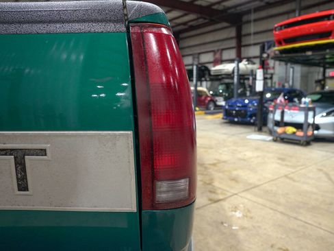Used 1995 Chevrolet Silverado 1500 K1500 Silverado 2dr 4WD Extend image 39