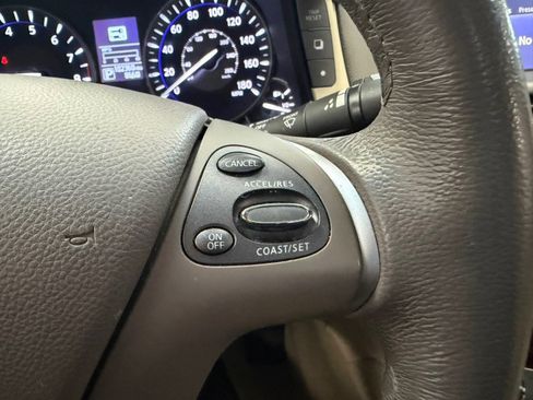 Used 2015 INFINITI Q70 L 3.7 image 42