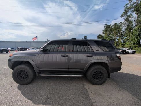 Used 2019 Toyota 4Runner SR5 Premium RWD image 5