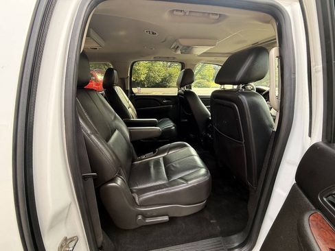 Used 2012 Chevrolet Suburban LT AWD/4WD image 21