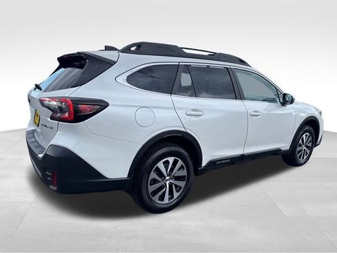 Used 2022 Subaru Outback Premium image 7
