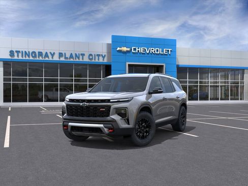 New 2026 Chevrolet Traverse Z71 w/ Driver Confidence Package AWD/4WD image 8
