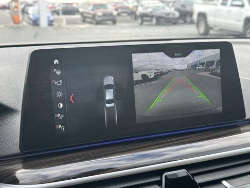 Used 2017 BMW 530i xDrive image 10