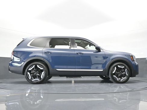 Used 2025 Kia Telluride EX w/ EX Captain's Chair Package image 67