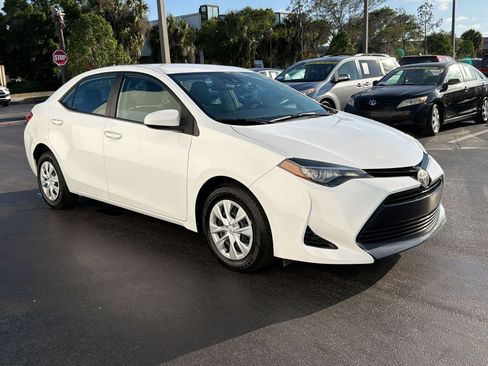 Used 2017 Toyota Corolla L FWD image 7