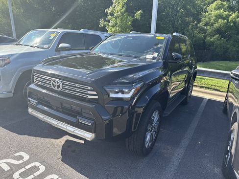 Used 2025 Toyota 4Runner Limited AWD/4WD image 35