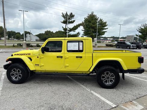 Used 2024 Jeep Gladiator Mojave AWD/4WD image 5
