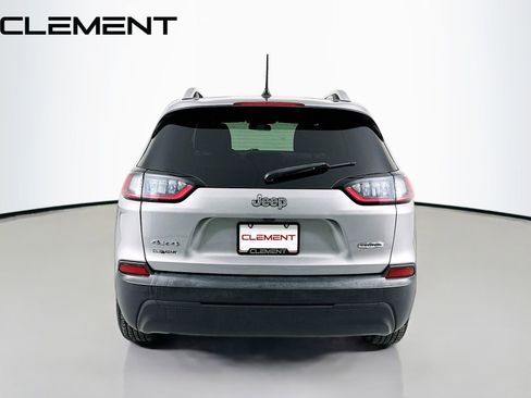 Used 2019 Jeep Cherokee Latitude w/ Cold Weather Group image 7