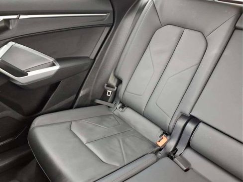 Used 2025 Audi Q3 2.0T Premium image 16