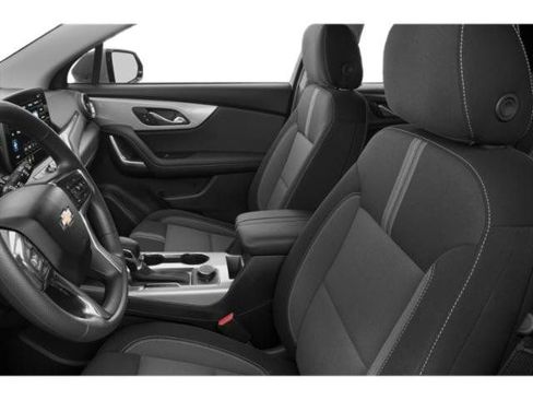 Used 2025 Chevrolet Blazer LT FWD image 12
