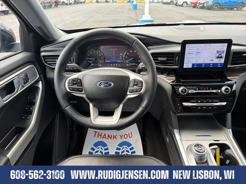 Used 2023 Ford Explorer Limited w/ Equipment Group 301A AWD/4WD image 13