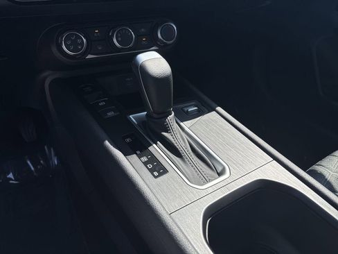 Certified 2025 Nissan Kicks SV FWD image 25
