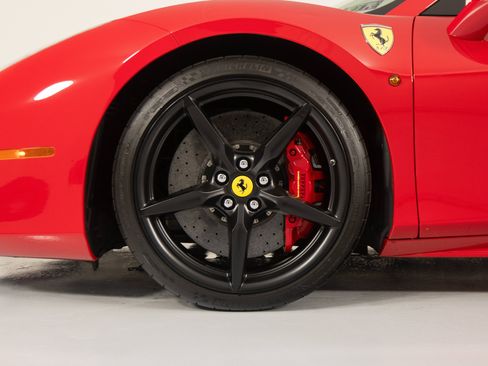 Certified 2018 Ferrari 488 Spider RWD image 11