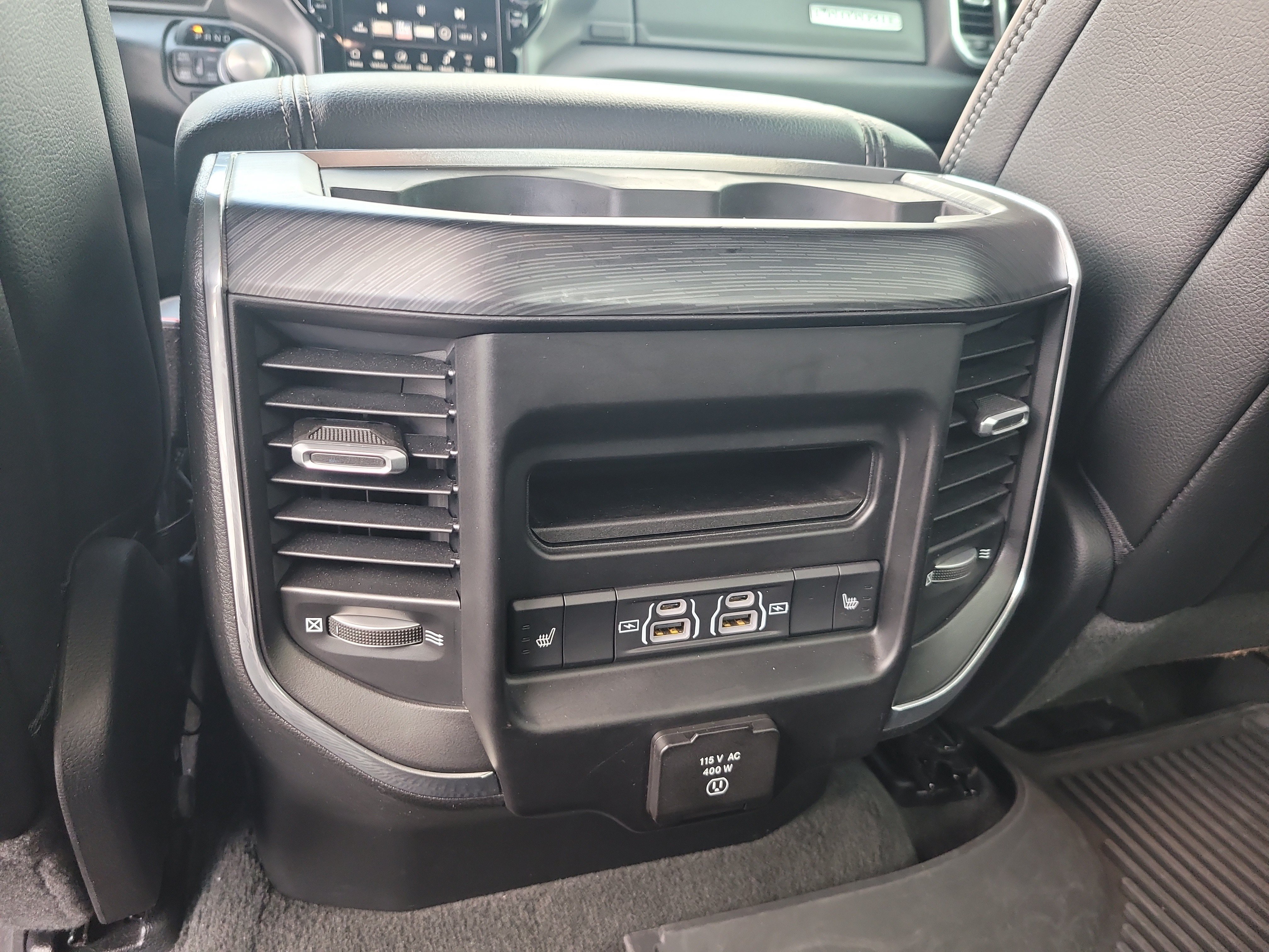 Used 2024 RAM 1500 Laramie AWD/4WD image 14