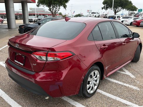 Used 2025 Toyota Corolla LE FWD image 3