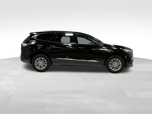 Used 2023 Buick Enclave Essence AWD/4WD image 4