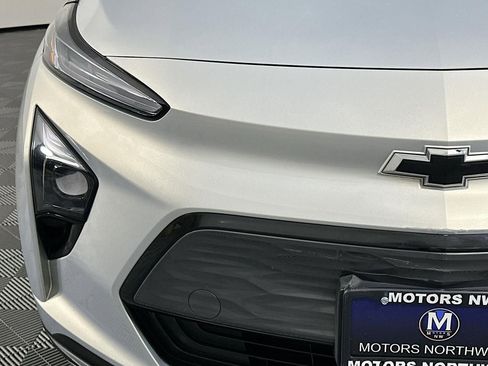 Used 2023 Chevrolet Bolt EUV LT FWD image 3