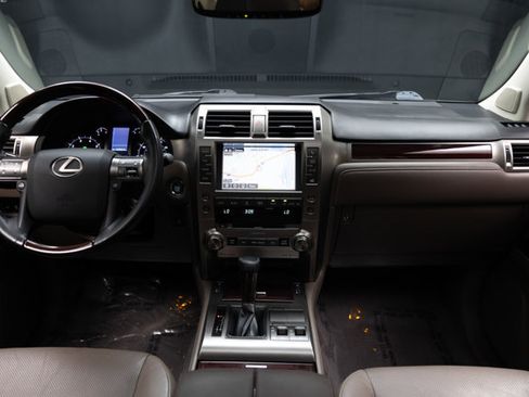 Used 2019 Lexus GX 460 Premium AWD/4WD image 3