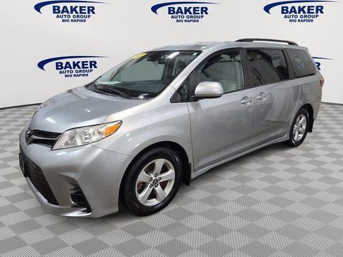 Used 2020 Toyota Sienna LE FWD image 8