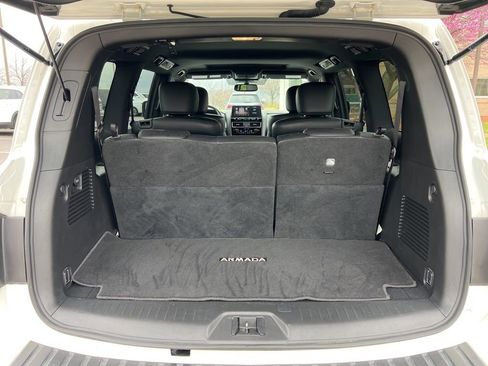 Used 2024 Nissan Armada SL w/ Midnight Edition Package RWD image 13
