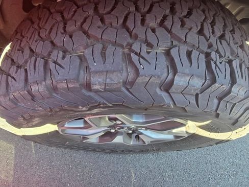 Used 2024 Ford Bronco Badlands AWD/4WD image 8