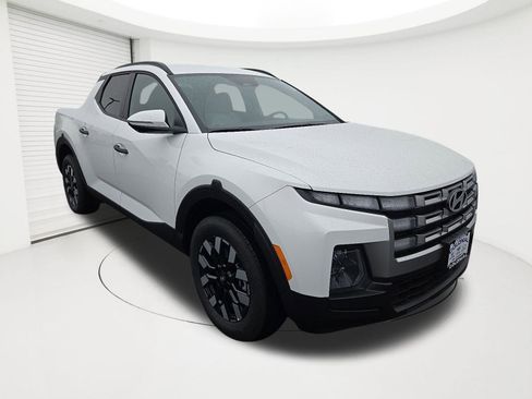 New 2025 Hyundai Santa Cruz SEL image 3