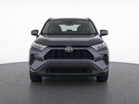 Used 2025 Toyota RAV4 XLE AWD/4WD image 5