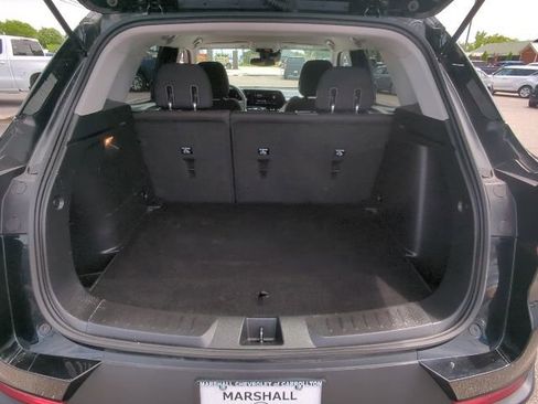 Used 2025 Chevrolet TrailBlazer LT AWD/4WD image 31